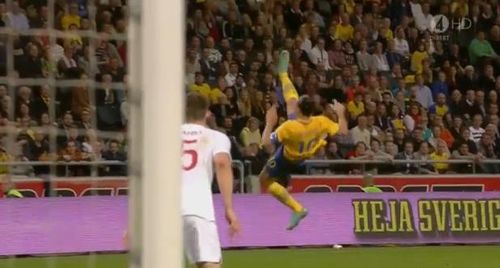 ​VIDEO Ibrahimovic, executie ireala - Poate candida la golul anului