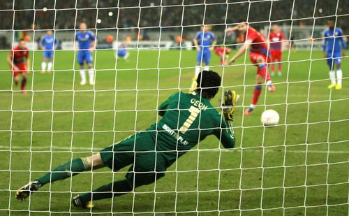 VIDEO FOTOGALERIE:  Steaua vs Chelsea 1-0/ Magia continua