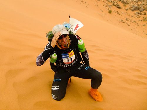 Marathon des Sables: 233 de kilometri in desert pentru copiii bolnavi de inima