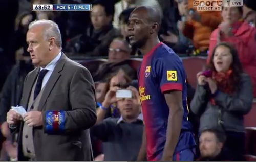 VIDEO  Eric Abidal a revenit intr-un meci oficial al Barcelonei, dupa 406 zile