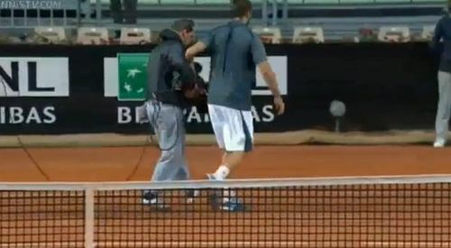 ​VIDEO Faza zilei la Roma: Modul inedit in care Viktor Troicki a vrut sa arate ca arbitrul a gresit la o minge