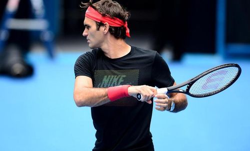 Australian Open (m): Roger Federer si Andy Murray in turul doi; John Isner, eliminat