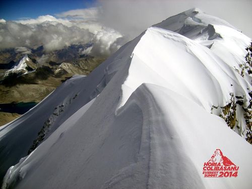 Alpinistul Horia Colibasanu a escaladat varful Shisha Pangma (8.027 metri) si se indreapta spre Everest