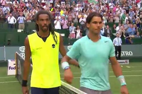 VIDEO ATP Halle: Dustin Brown a reusit supriza eliminandu-l pe Rafael Nadal in doua seturi. Puncte superbe reusite de german