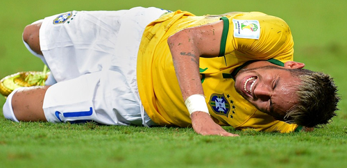 VIDEO Pierdere grea pentru Brazilia: Neymar a suferit o fractura de vertebra si nu va mai evolua la CM de fotbal