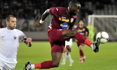 Steaua l-a transferat pe Gregory Tade de la CFR Cluj