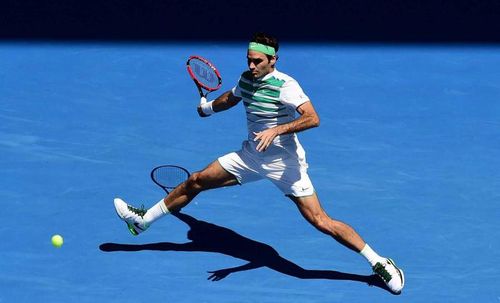 VIDEO Roger Federer, cifre impresionante impotriva lui Dolgopolov - Rezumatul partidei de pe Rod Laver Arena