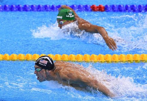 Michael Phelps a egalat un record vechi de peste 2000 de ani