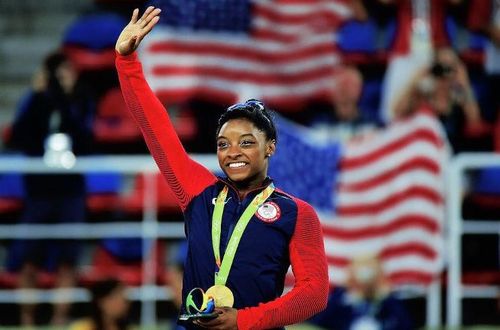 Acuzata ca s-ar dopa, gimnasta Simone Biles se apara: S-ar trata pentru deficit de atentie