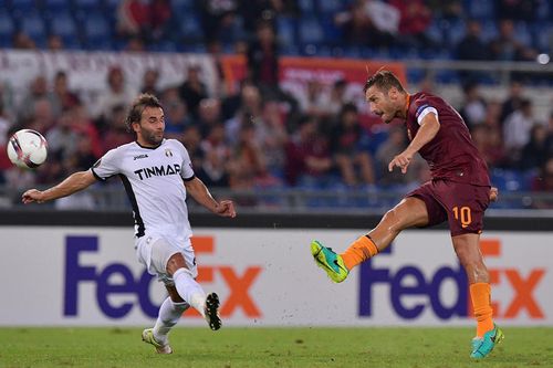 ​VIDEO Europa League: AS Roma - Astra 4-0/ Sumudica: "Aveam impresia ca Totti e pe PlayStation" (Rezultatele serii)