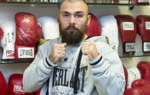 Pugilistul scotian Mike Towell (25 de ani) a murit in spital, la o zi dupa ce a disputat un meci