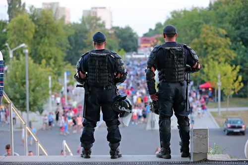 Jandarmii au folosit gaze lacrimogene la Arena Nationala pentru temperarea suporterilor polonezi