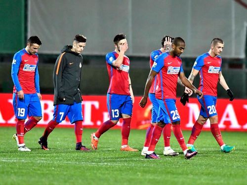 Cupa Ligii, semifinale: Dinamo - Steaua 4-1/ Defensiva Stelei, fara reactie in fata echipei lui Ioan Andone