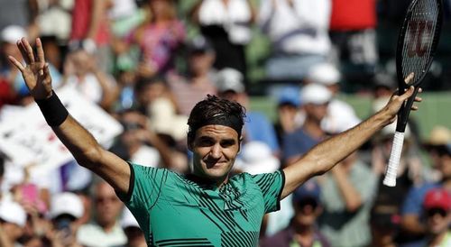 VIDEO Roger Federer, imperial inca o data: Victorie cu Juan Martin del Potro si calificare in optimile Masters-ului de la Miami