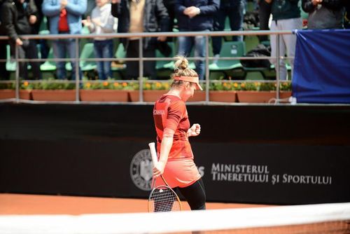 ​WTA Stuttgart: Simona Halep - Barbora Strycova 6-2, 6-3/ Halep, calificare in sferturi - In control