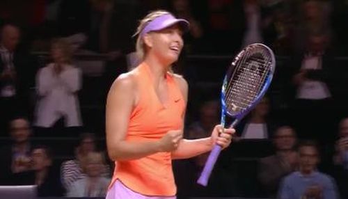 WTA Stuttgart: Maria Sharapova, revenire cu victorie dupa suspendare; scor 7-5, 6-3, cu Roberta Vinci