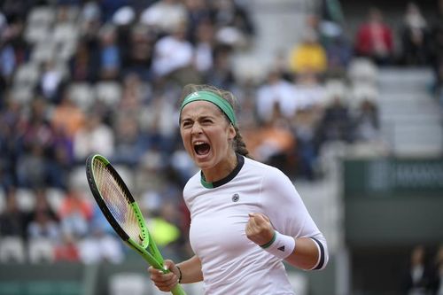 WTA Cincinnati: Eliminari premature pentru Jelena Ostapenko si Agnieszka Radwanska