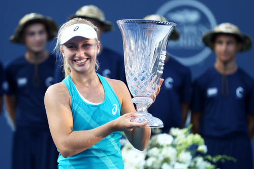 WTA New Haven: Daria Gavrilova a cucerit primul titlu WTA din cariera - Victorie cu Dominika Cibulkova