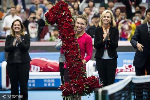 Simona Halep va primi un automobil Porsche 911 GTS Cabriolet pentru locul intai ocupat in clasamentul pe 2017