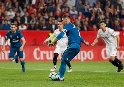 VIDEO Barcelona, recital de goluri pe Camp Nou (5-1 cu Villarreal); Real Madrid, învinsă de Sevilla (scor 3-2) - Sergios Ramos, înger și demon pentru "galactici"