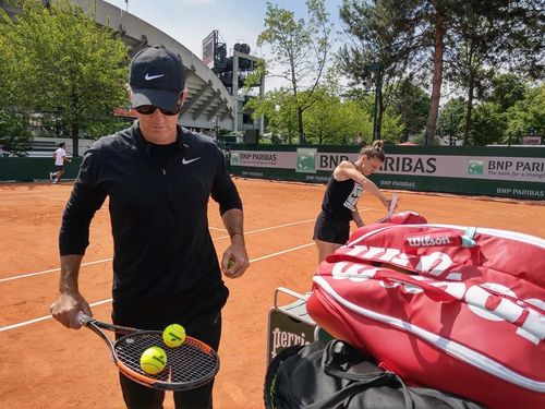 Darren Cahill oferă lecții de tenis online - Cât costă abonamentele