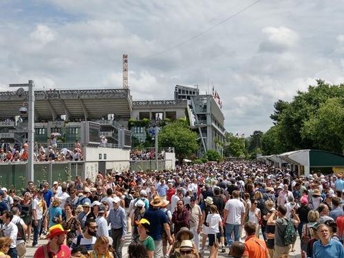 Roland Garros, programul de sâmbătă: Simona Halep, al treilea meci pe terenul 18; Irina Begu, la loc de cinste - a treia partidă de pe Lenglen