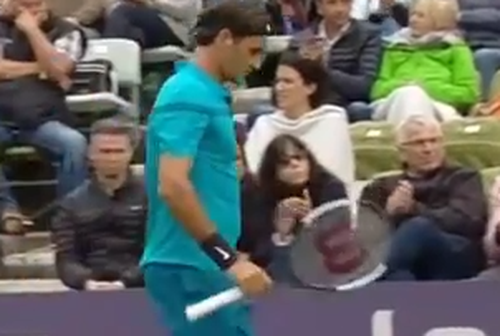 VIDEO Roger Federer, victorie la întoarcerea în circuitul ATP - O ușoară rigiditate care exprimă nevoia de meciuri