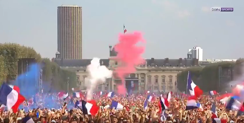 VIDEO Fericirea are chipul tău - Val de bucurie la Paris, după ce Franța a câștigat Campionatul Mondial de fotbal