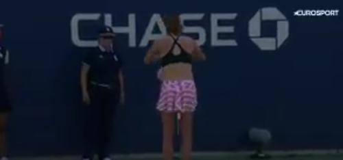 ​VIDEO US Open: Alize Cornet, avertizată de arbitru după ce și-a dat jos tricoul pe teren - De ce au voie doar bărbații?