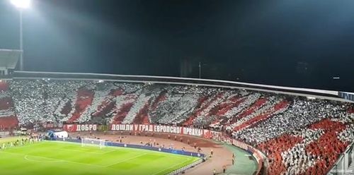 VIDEO Steaua Roșie vs Napoli - Atmosferă impresionantă realizată de fanii sârbi pe "Maracana" din Belgrad