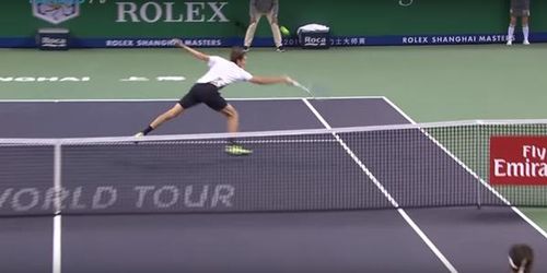 ​VIDEO Punctul zilei: Daniil Medvedev: voleul, efectul și aplauzele lui Roger Federer