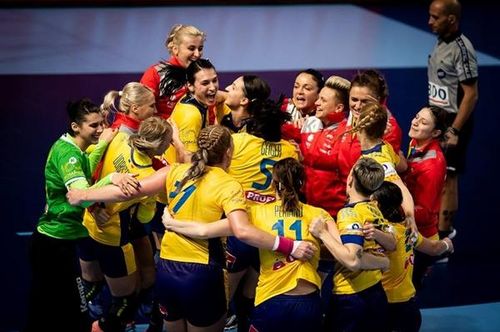 România, calificată direct la Campionatul Mondial de handbal feminin din 2019, datorită prezenţei în semifinalele CE din Franţa