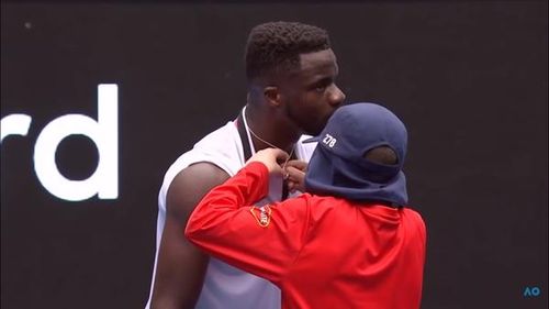 ​VIDEO Faza zilei: Frances Tiafoe - Lănțișorul, gulerul și dibăcia copilului de mingi