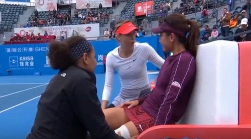 ​VIDEO Abandonul promițătoarei Xinyu Wang, surpriza evitată și gestul de mare campioană al Mariei Sharapova