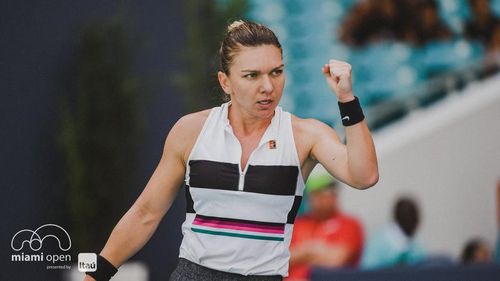 VIDEO Simona Halep, festivalul nervilor, lupta imaginară cu propria-i lojă și calificarea in semifinalele de la Miami (6-4, 7-5 cu Qiang Wang)