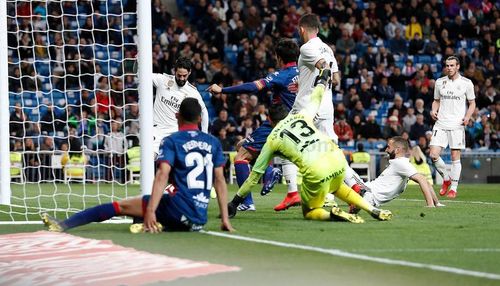 VIDEO Real Madrid - Huesca 3-2 / Victorie chinuită pentru madrileni cu ultima clasată - Luca Zidane s-a aflat în poarta Realului