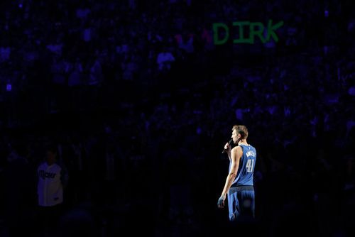 VIDEO NBA: Final de carieră pentru Dirk Nowitzki (40 ani) - Germanul și-a anunțat retragerea după 21 de sezoane la Dallas Mavericks