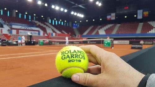 ​Franța vs România: Suprafața de joc, păreri împărțite - Combinație între Roland Garros și Madrid / Gazdele așteaptă o atmosferă fierbinte la Rouen