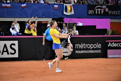 ​Cronică de la fața locului: Strigătul leoaicei - Simona Halep, pulsul și victoria "cu inima" contra lui Caroline Garcia