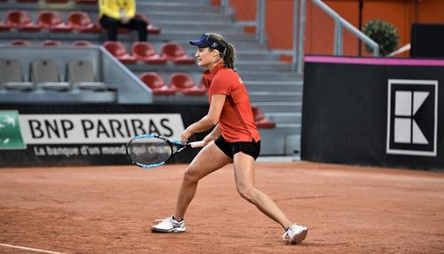 ITF: Niculescu s-a calificat în finală la Ilkley; Cadanţu şi Paar, învinse în semifinale la Stare Splavy