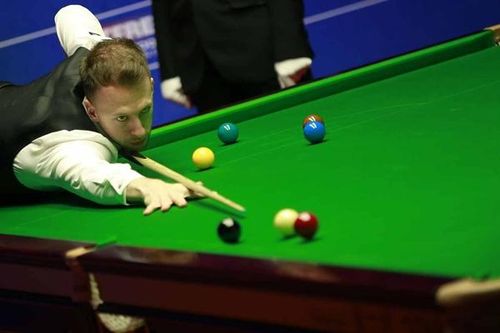 CM Snooker: Judd Trump, tot mai aproape de titlu: 16-9 vs John Higgins înaintea ultimei sesiuni a finalei / 100 de break-uri de peste 100 de puncte