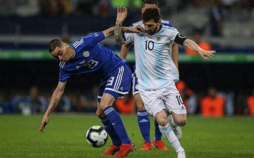 VIDEO Copa America: Argentina, fără victorie după două etape (1-1 cu Paraguay, Messi a marcat din penalti) / Columbia, în sferturi după 1-0 vs Qatar;