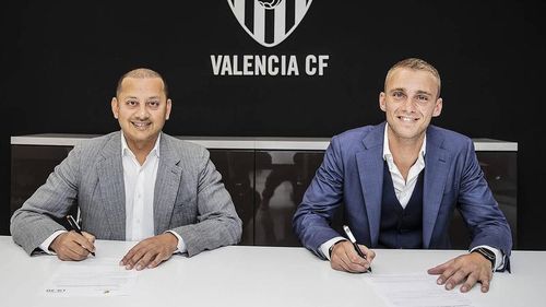 Portarul Jasper Cillessen (FC Barcelona) a semnat cu Valencia pentru patru sezoane