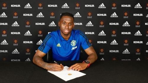 Aaron Wan-Bissaka a semnat cu Manchester United / Crystal Palace va încasa 56 de milioane de euro