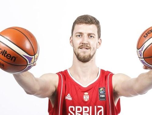 Sârbul Ognjen Kuzmic, campion în NBA şi câştigător al Euroligii, în comă după un accident rutier