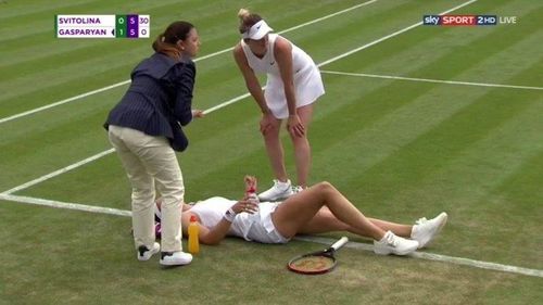 Wimbledon: Margarita Gasparyan, ghinion teribil - A ratat o minge de meci, iar apoi s-a accidentat / Svitolina, calificare cu noroc