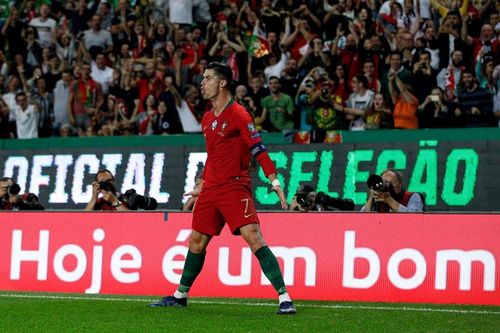 VIDEO Bornă impresionantă pentru Cristiano Ronaldo - A marcat golul cu numărul 699 al carierei (Portugalia - Luxemburg 3-0)