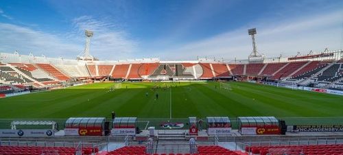 VIDEO Stadionul echipei AZ Alkmaar a fost reparat, la patru luni după ce acoperișul s-a prăbușit