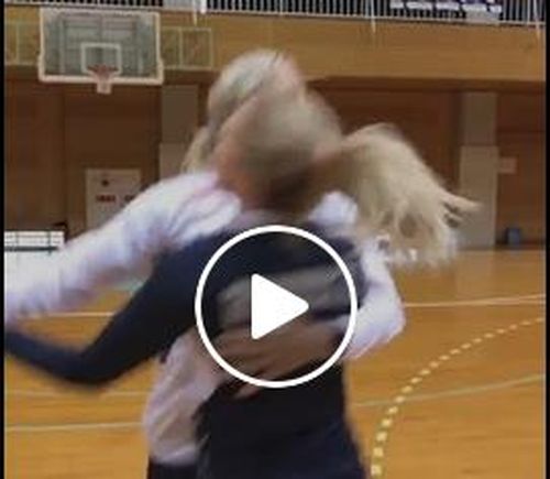 VIDEO Lovitura zilei: Heidi Loke, precizia și legătura dintre handbal și baschet