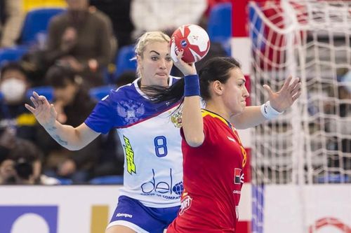 CM Handbal (f): Cristina Neagu ar putea rata partida cu Suedia